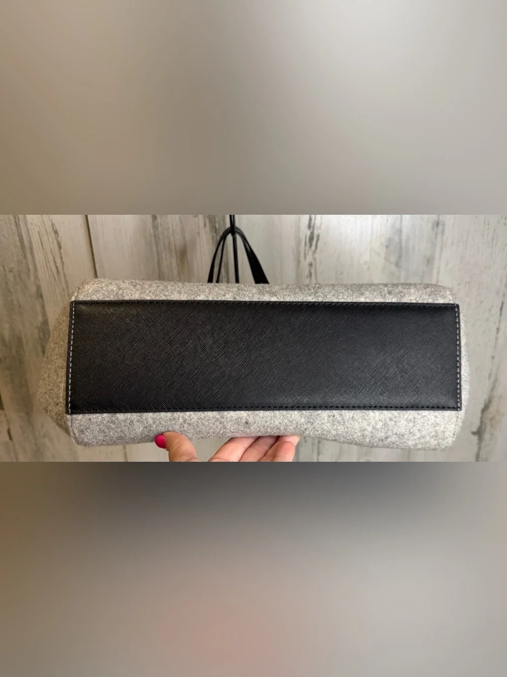 Kate Spade Gray  'NOUVEAU YORK' Tote with Black Leather Trim Like New